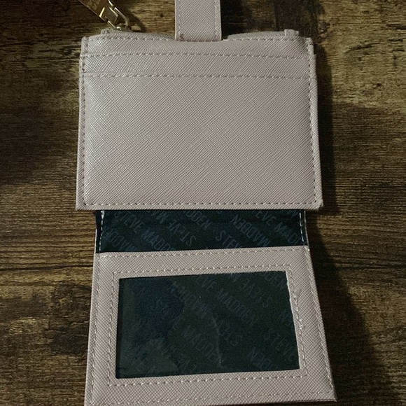 Baby pink/nude Steve Madden Card Holder - Picture 3 of 6